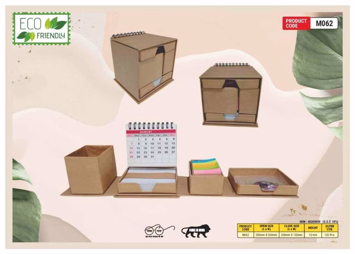 Eco Friendly Foldable Square Cube Box With Pen Holder Sticky Note With Calendar M062
